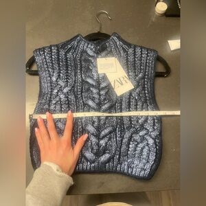 NWT ZARA CHUNKY  KNIT BLACK BLUE VEST SMALL